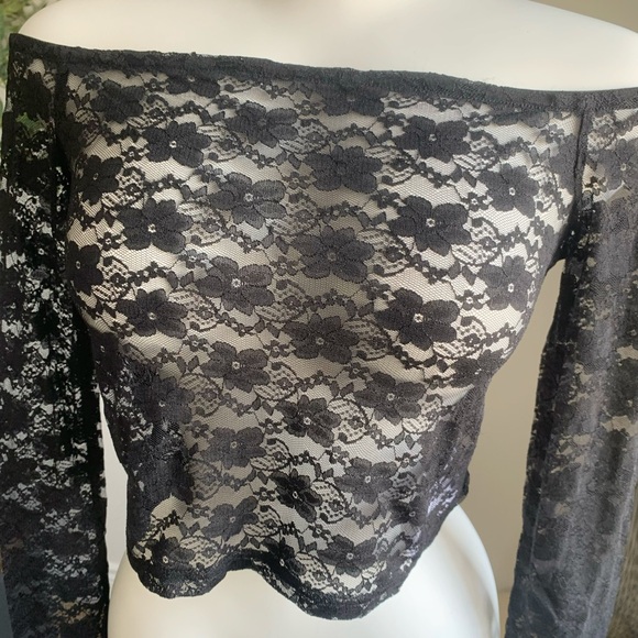 Edikted Black Lace Off Shoulder Crop Top NWT Size M - Picture 2 of 6